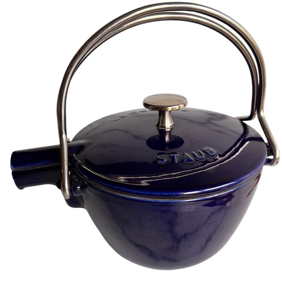 Staub Other - Staub La Theiere Cast Iron Round Tea Kettle